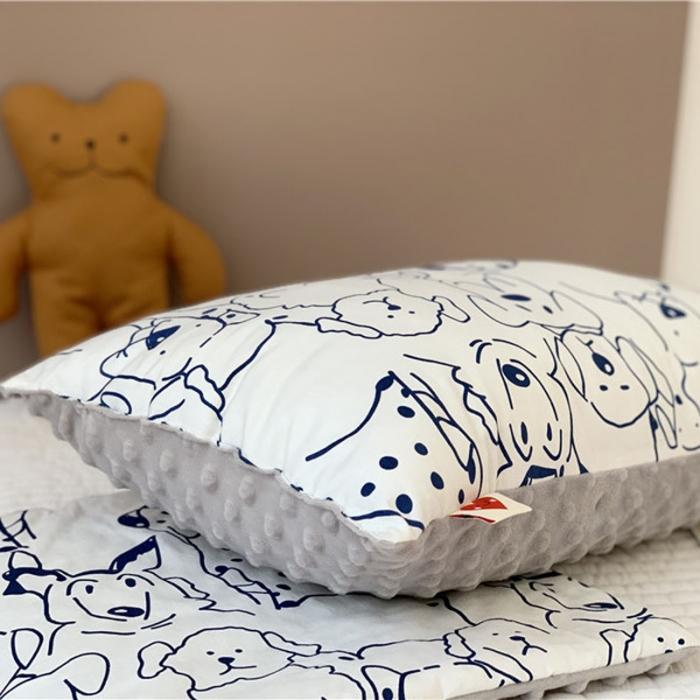 91家纺网 家纺一手货源 找家纺 星期八2019新款ins双面豆豆安抚枕30*50cm萌狗派对