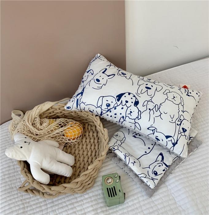 91家纺网 家纺一手货源 找家纺 星期八2019新款ins双面豆豆安抚枕30*50cm萌狗派对