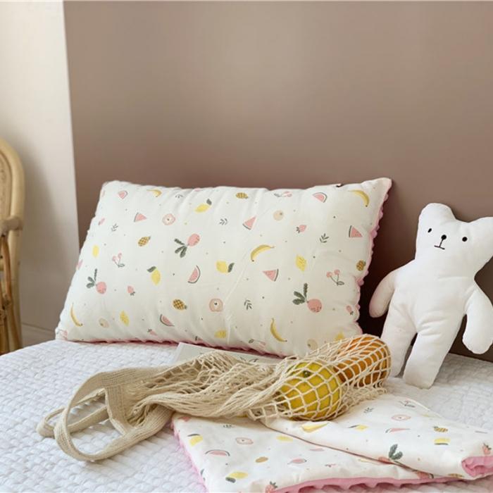 91家纺网 家纺一手货源 找家纺 星期八 2019新款ins双面豆豆安抚枕30*50cm水果派