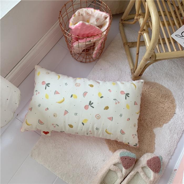 91家纺网 家纺一手货源 找家纺 星期八 2019新款ins双面豆豆安抚枕30*50cm水果派