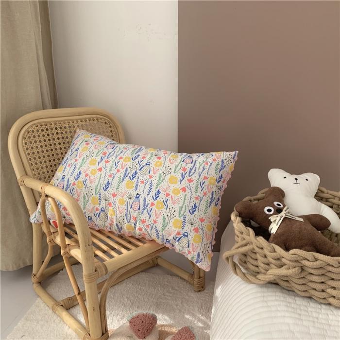 91家纺网 家纺一手货源 找家纺 星期八 2019新款ins双面豆豆安抚枕30*50cm小企鹅