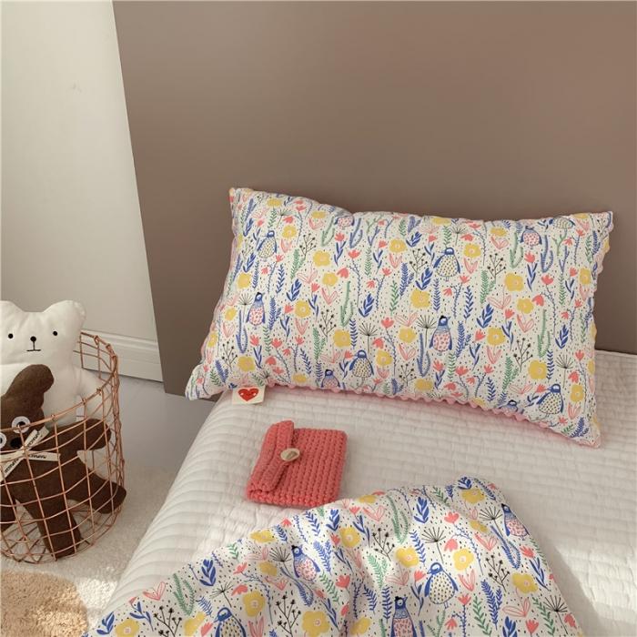 91家纺网 家纺一手货源 找家纺 星期八 2019新款ins双面豆豆安抚枕30*50cm小企鹅