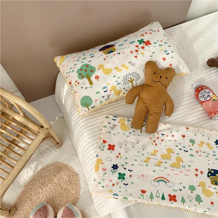 91家纺网 家纺一手货源 找家纺 星期八 2019新款ins双面豆豆安抚枕30*50cm小鸭子