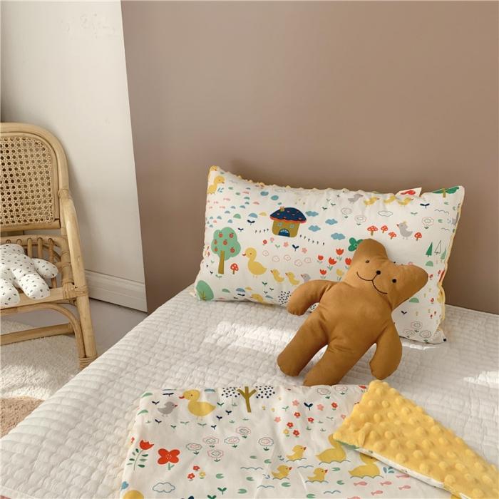 91家纺网 家纺一手货源 找家纺 星期八 2019新款ins双面豆豆安抚枕30*50cm小鸭子