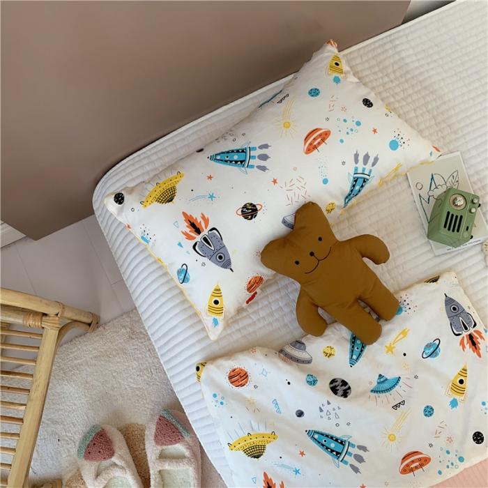 91家纺网 家纺一手货源 找家纺 星期八 2019新款ins双面豆豆安抚枕30*50cm 星球