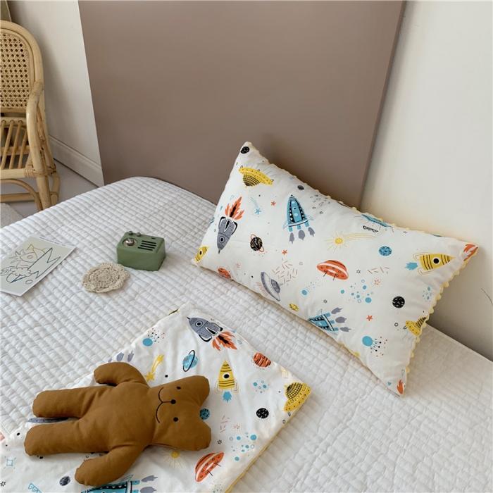 91家纺网 家纺一手货源 找家纺 星期八 2019新款ins双面豆豆安抚枕30*50cm 星球