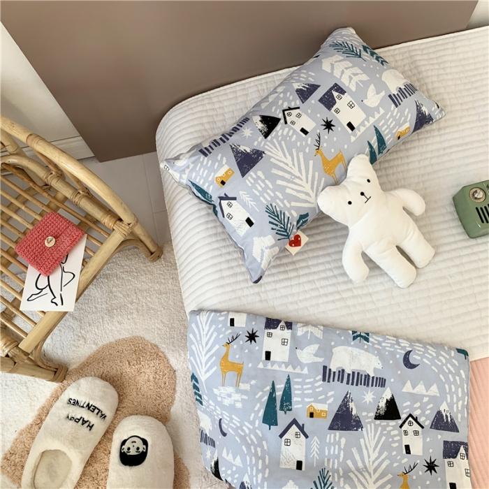 91家纺网 家纺一手货源 找家纺 星期八 2019新款ins双面豆豆安抚枕30*50cm雪屋