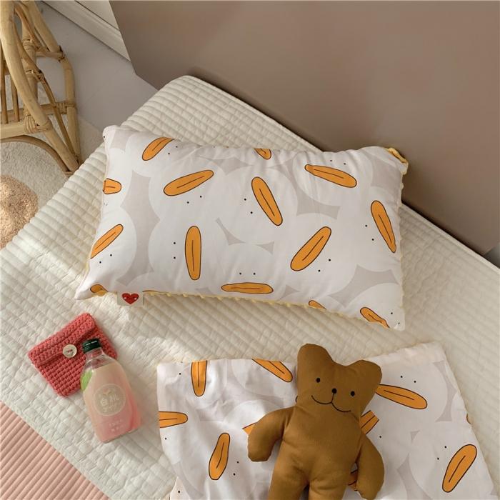 91家纺网 家纺一手货源 找家纺 星期八 2019新款ins双面豆豆安抚枕30*50cm油条鸭