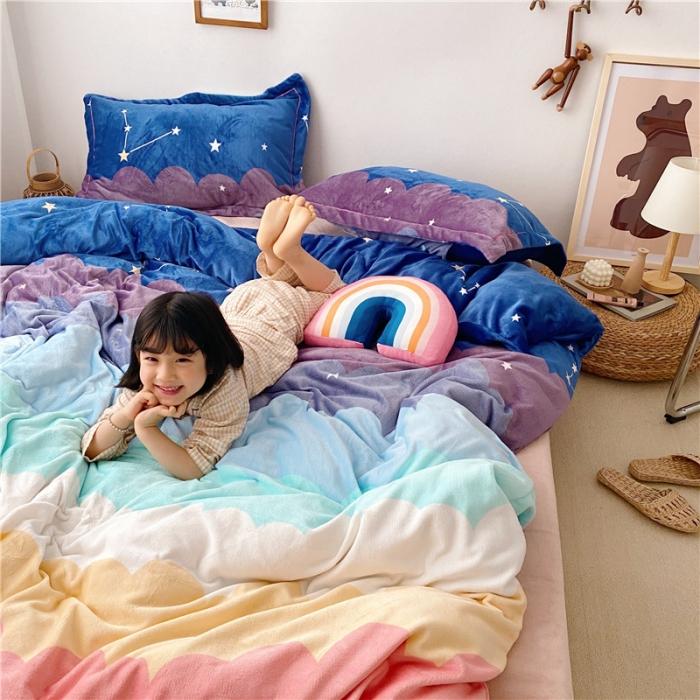 91家纺网 家纺一手货源 找家纺 （总）时年 2019牛奶绒印花保暖四件套童模图