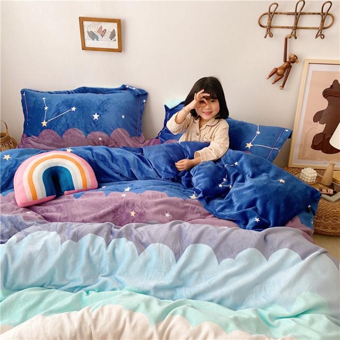 91家纺网 家纺一手货源 找家纺 时年 2019牛奶绒印花保暖四件套童模图 彩虹星空