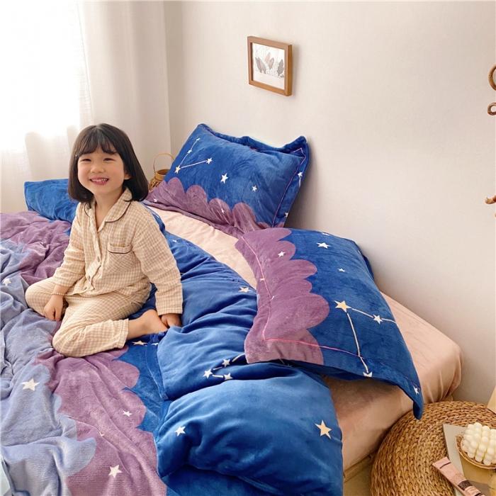 91家纺网 家纺一手货源 找家纺 时年 2019牛奶绒印花保暖四件套童模图 彩虹星空