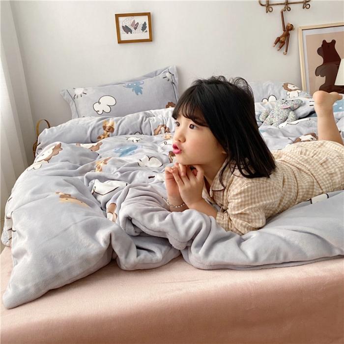 91家纺网 家纺一手货源 找家纺 时年 2019牛奶绒印花保暖四件套童模图 动物伙伴