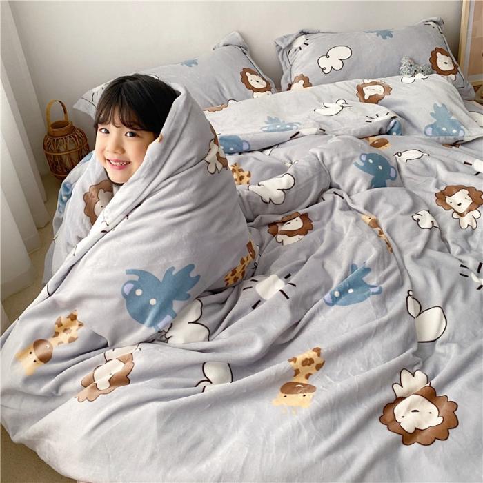 91家纺网 家纺一手货源 找家纺 时年 2019牛奶绒印花保暖四件套童模图 动物伙伴