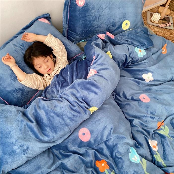 91家纺网 家纺一手货源 找家纺 时年 2019牛奶绒印花保暖四件套童模图 露娜