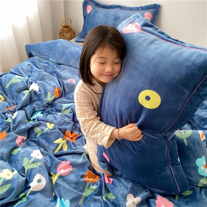 91家纺网 家纺一手货源 找家纺 时年 2019牛奶绒印花保暖四件套童模图 露娜