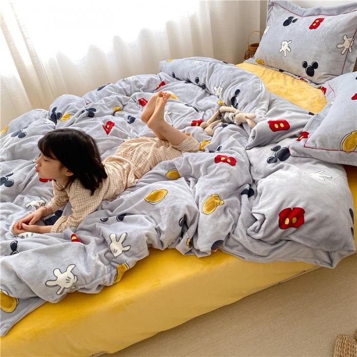 91家纺网 家纺一手货源 找家纺 时年 2019牛奶绒印花保暖四件套童模图 米老鼠