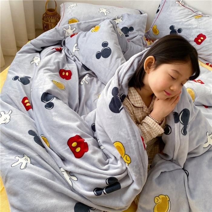 91家纺网 家纺一手货源 找家纺 时年 2019牛奶绒印花保暖四件套童模图 米老鼠