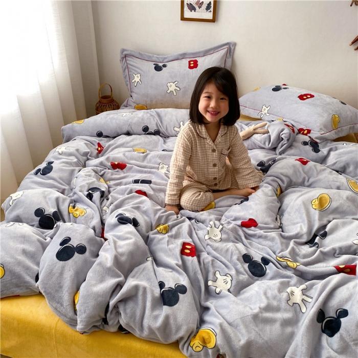 91家纺网 家纺一手货源 找家纺 时年 2019牛奶绒印花保暖四件套童模图 米老鼠