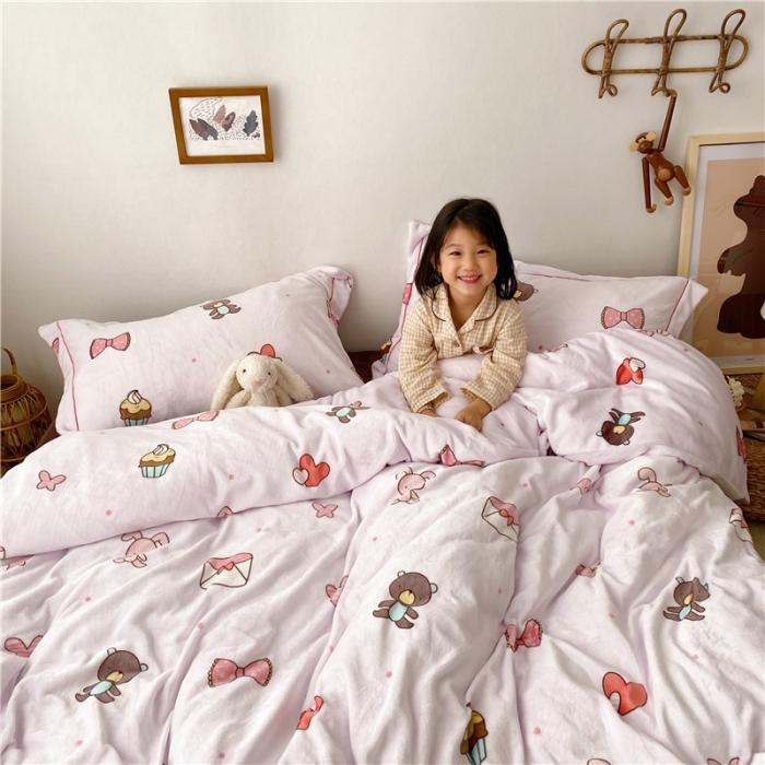 91家纺网 家纺一手货源 找家纺 时年 2019牛奶绒印花保暖四件套童模图 童趣