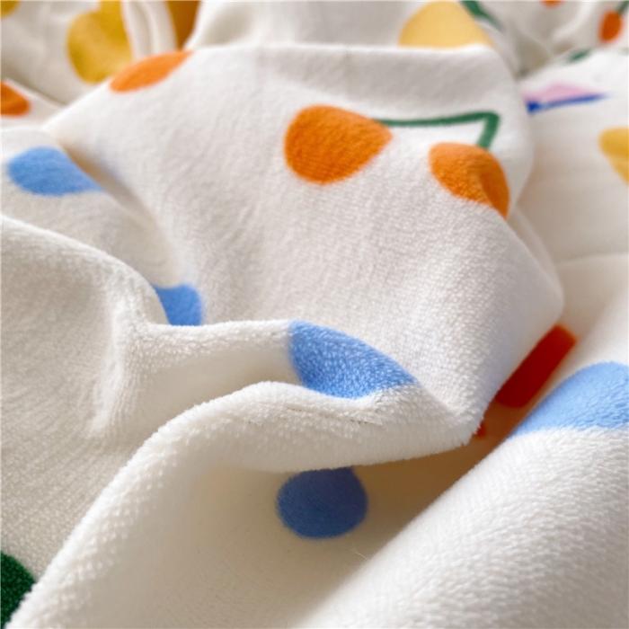 91家纺网 家纺一手货源 找家纺 时年 2019牛奶绒印花保暖四件套童模图 薇薇安绿