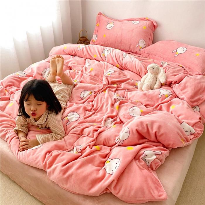 91家纺网 家纺一手货源 找家纺 时年 2019牛奶绒印花保暖四件套童模图 小兔几