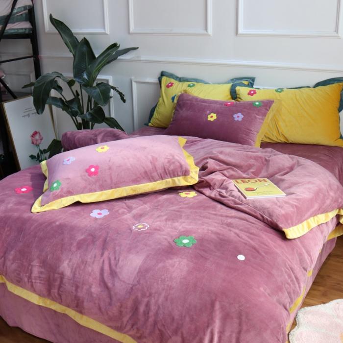 91家纺网 家纺一手货源 找家纺 （总）润缦 2019 ins泫雅风宝宝绒四件套牛奶绒四件套