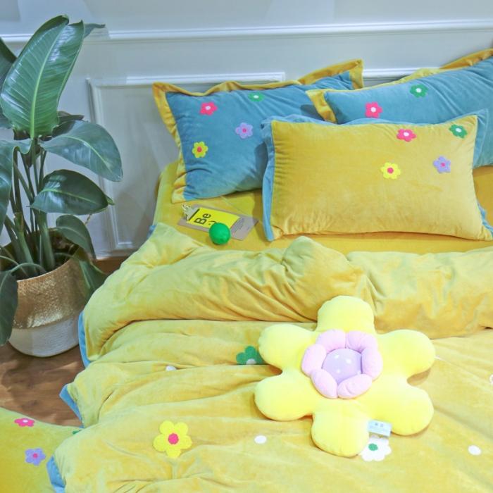 91家纺网 家纺一手货源 找家纺 润缦 2019 ins泫雅风宝宝绒四件套牛奶绒四件套 可爱花朵-黄色