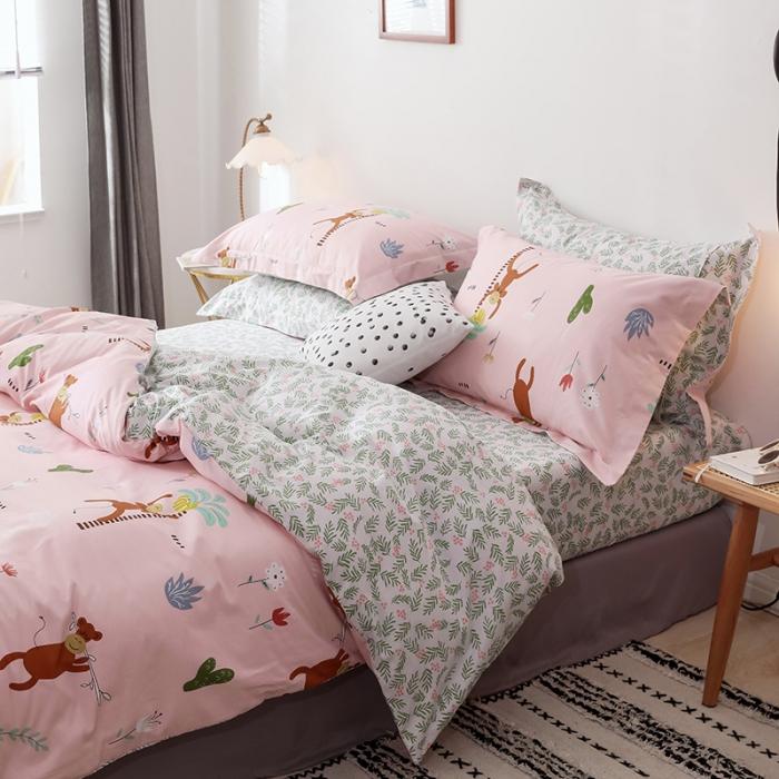 91家纺网 家纺一手货源 找家纺 窝米2019全棉13372卡通花卉系列四件套床单款猴子的故事