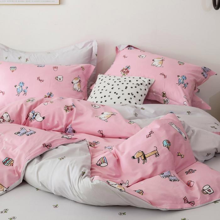 91家纺网 家纺一手货源 找家纺 窝米 2019全棉13372卡通花卉系列四件套床单款 牛头狗