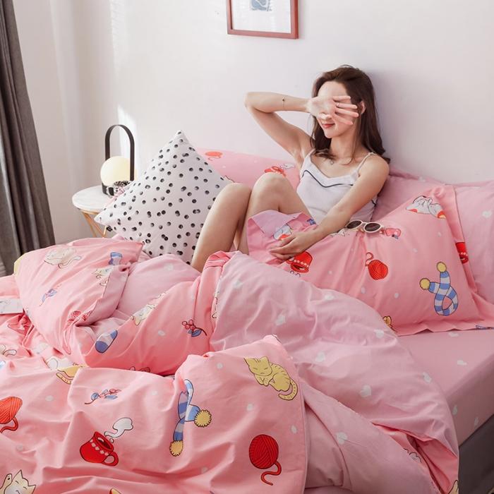 91家纺网 家纺一手货源 找家纺 窝米 2019全棉13372卡通花卉系列四件套床单款 圣诞猫