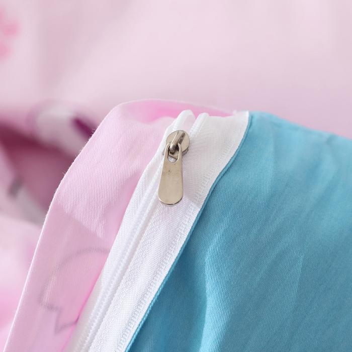 91家纺网 家纺一手货源 找家纺 窝米 2019全棉13372卡通花卉系列四件套床单款史努比粉