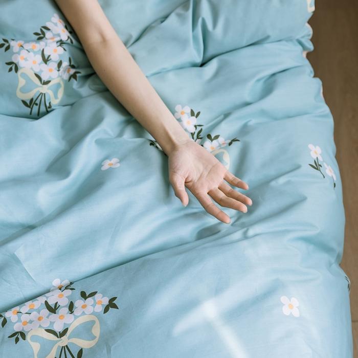 91家纺网 家纺一手货源 找家纺 窝米 2019全棉13372田园花卉系列四件套床单款 沫沫蓝