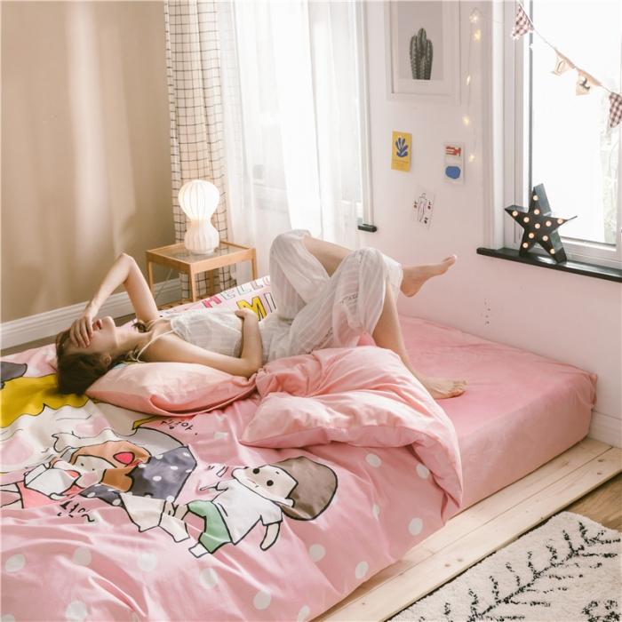 91家纺网 家纺一手货源 找家纺 窝米 大版二次元卡通棉加绒四件套床单款hellomimi