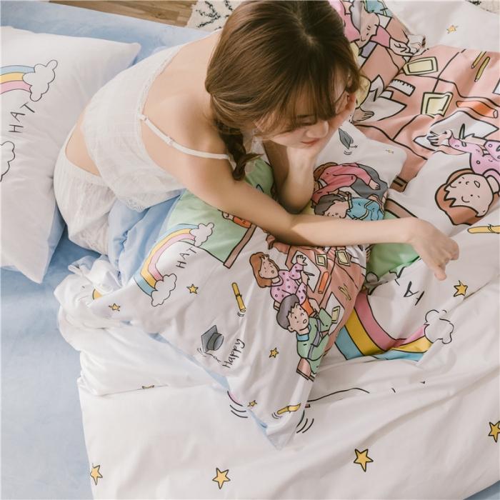 91家纺网 家纺一手货源 找家纺 窝米 2019大版二次元卡通棉加绒四件套床单款拜托了老师