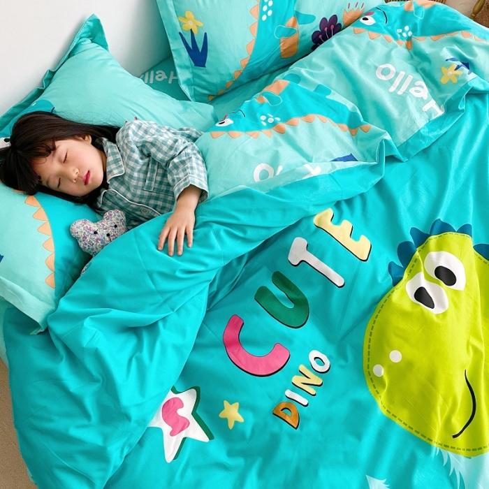91家纺网 家纺一手货源 找家纺 金爱家家纺 2021新款童梦系列大版卡通全棉四件套 独家恐龙森林绿