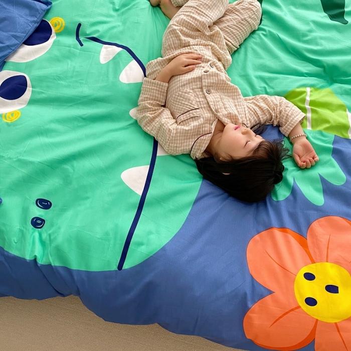 91家纺网 家纺一手货源 找家纺 金爱家家纺 2021新款童梦系列大版卡通全棉四件套 恐龙乐园