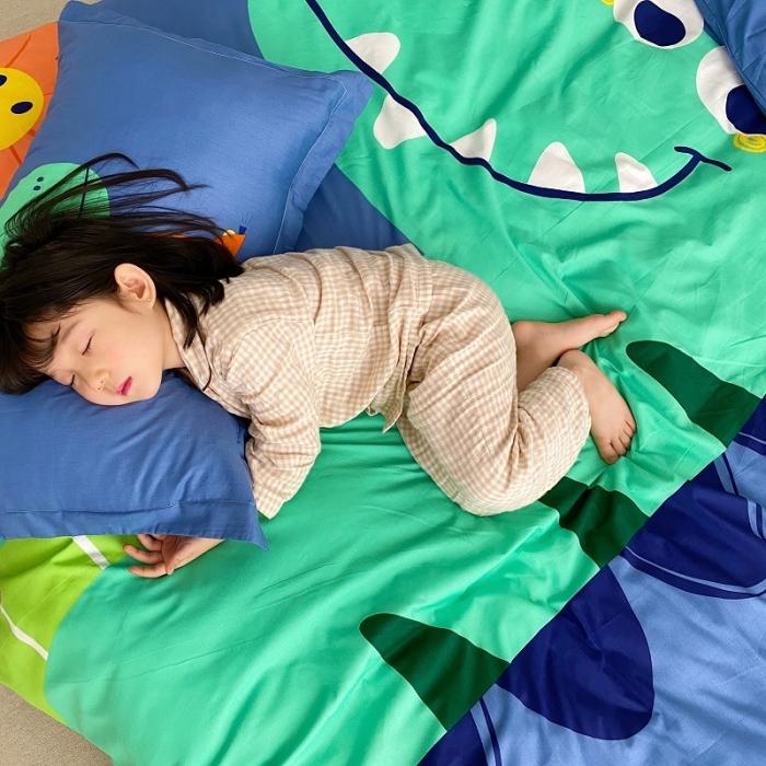 91家纺网 家纺一手货源 找家纺 金爱家家纺 2021新款童梦系列大版卡通全棉四件套 恐龙乐园