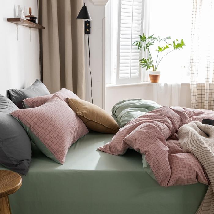 91家纺网 家纺一手货源 找家纺 蓝巢家纺2020年春夏新品全棉加厚水洗棉双拼款四件套丁香粉格