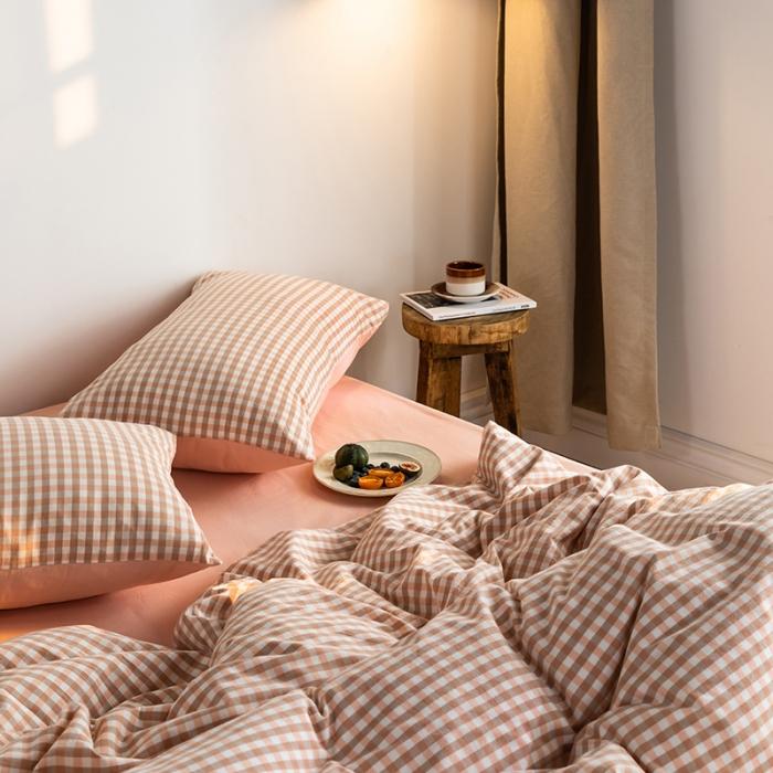 91家纺网 家纺一手货源 找家纺 蓝巢家纺 2020年春夏新品全棉加厚水洗棉双拼款四件套蜜粉格