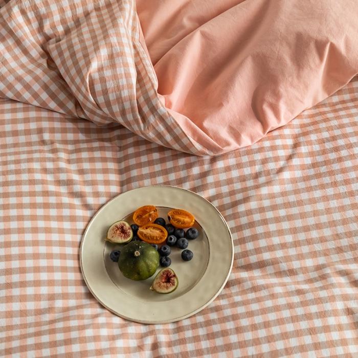 91家纺网 家纺一手货源 找家纺 蓝巢家纺 2020年春夏新品全棉加厚水洗棉双拼款四件套蜜粉格