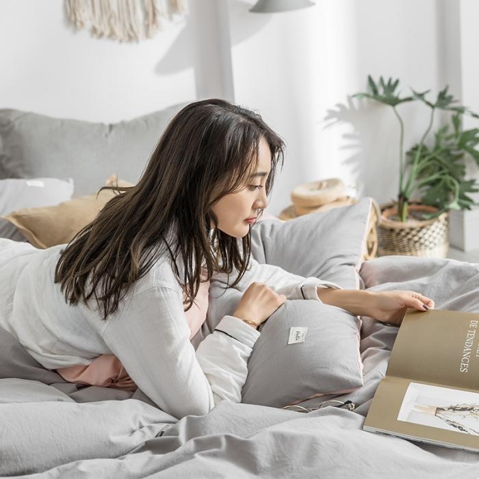 91家纺网 家纺一手货源 找家纺 蓝巢家纺2020年春夏新品全棉加厚水洗棉双拼款四件套浅灰粉