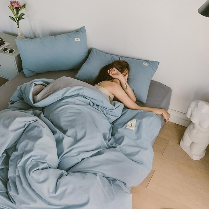 91家纺网 家纺一手货源 找家纺 蓝巢家纺 2020年春夏新品全棉加厚水洗棉双拼款四件套浅蓝灰