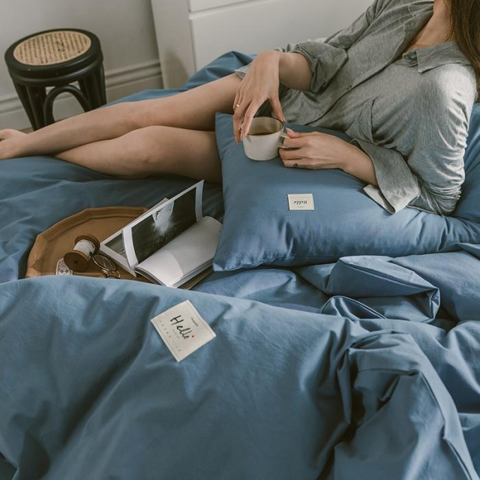 91家纺网 家纺一手货源 找家纺 蓝巢家纺2020年春夏新品全棉加厚水洗棉双拼款四件套素宾利蓝