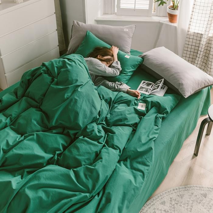 91家纺网 家纺一手货源 找家纺 蓝巢家纺 2020年春夏新品全棉加厚水洗棉双拼款四件套素墨绿