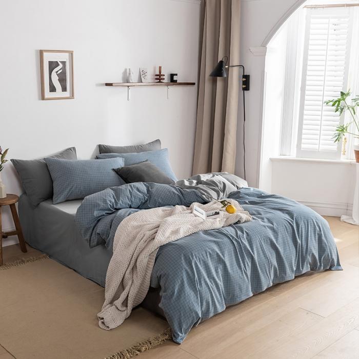 91家纺网 家纺一手货源 找家纺 蓝巢家纺2020年春夏新品全棉加厚水洗棉双拼款四件套雾蓝小格