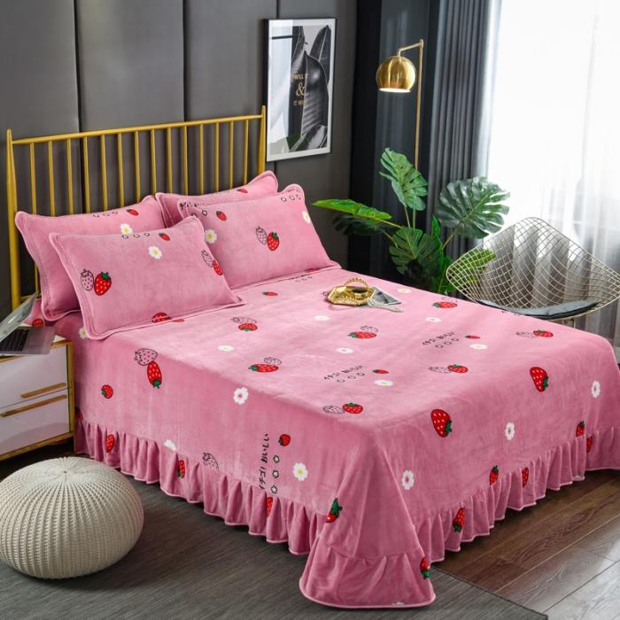 91家纺网 家纺一手货源 找家纺 雨洋家纺 2025新款加厚金貂绒床裙床盖 草莓