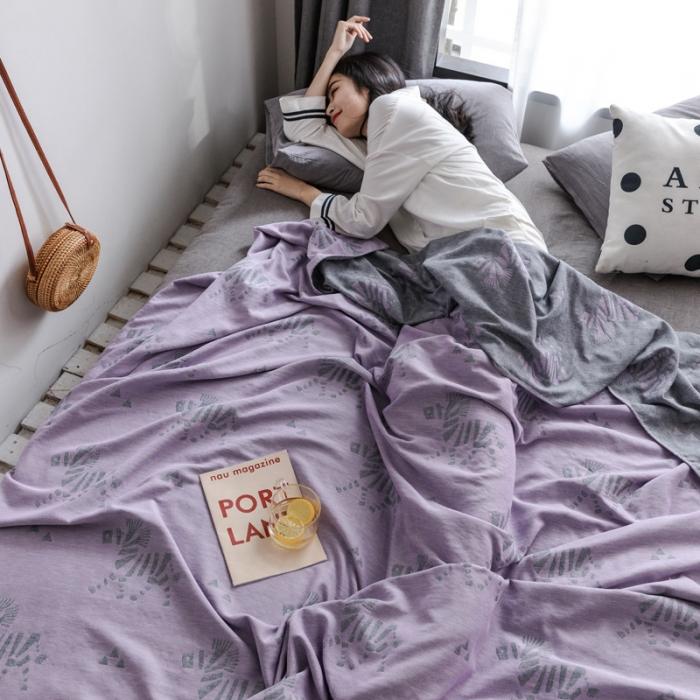 91家纺网 家纺一手货源 找家纺 朴尔家纺 2020年新款双层全棉纱布毛巾被 骏马紫