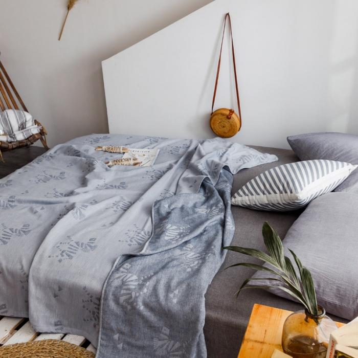 91家纺网 家纺一手货源 找家纺 朴尔家纺 2020年新款双层全棉纱布毛巾被 骏马-灰