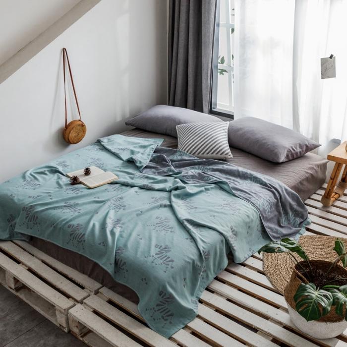 91家纺网 家纺一手货源 找家纺 朴尔家纺 2020年新款双层全棉纱布毛巾被 骏马-墨绿