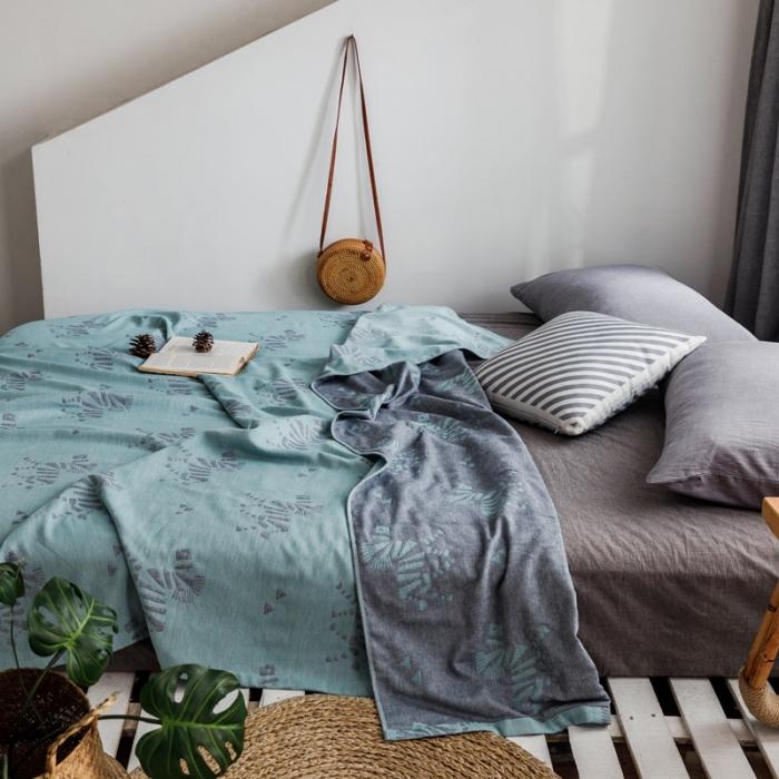 91家纺网 家纺一手货源 找家纺 朴尔家纺 2020年新款双层全棉纱布毛巾被 骏马-墨绿